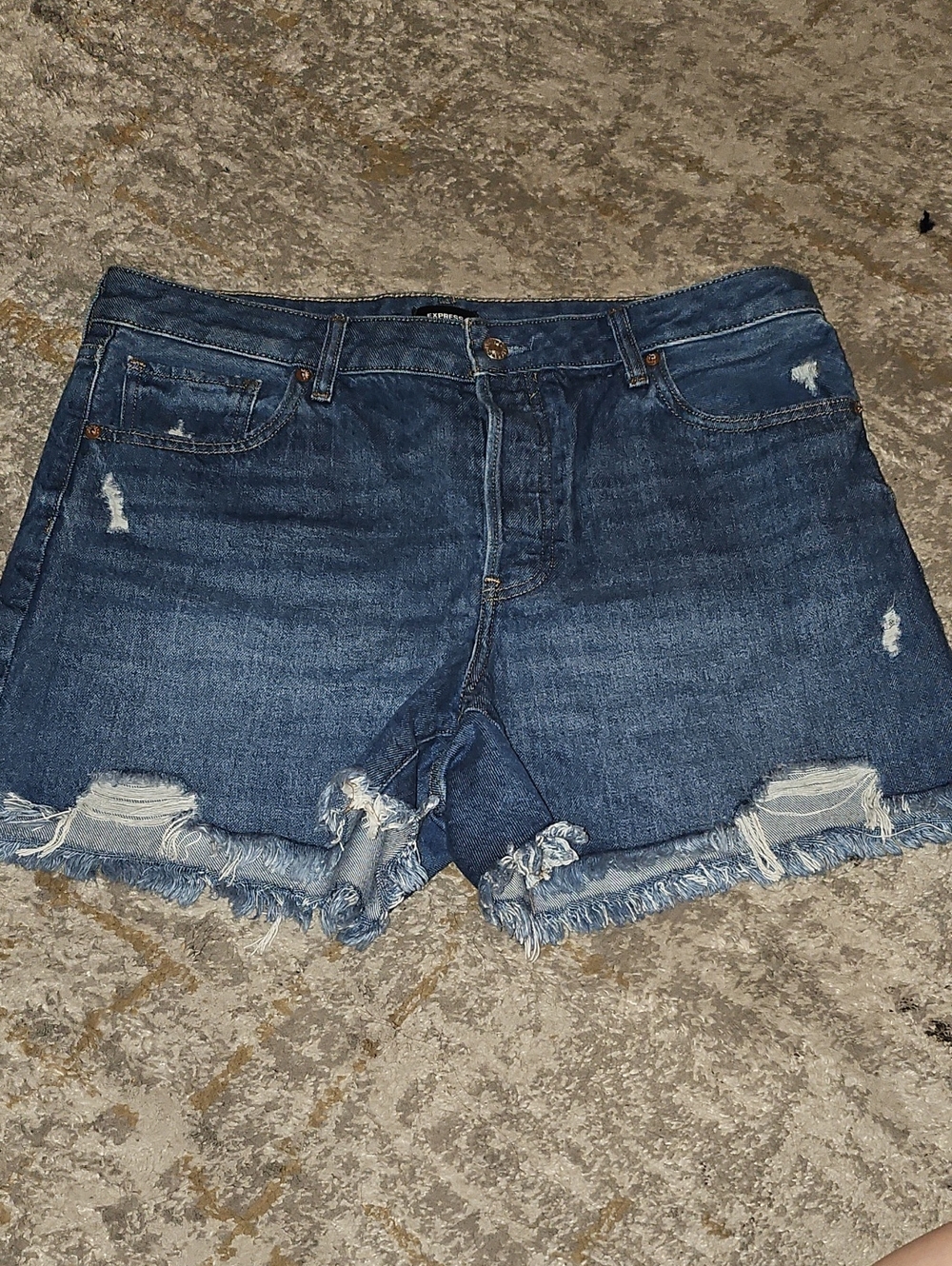 Express mid rise boyfriend shorts Button fly Sz 12